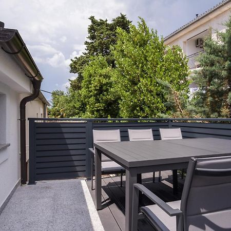 Apartmani Simi - The Sun Crikvenica Exteriör bild