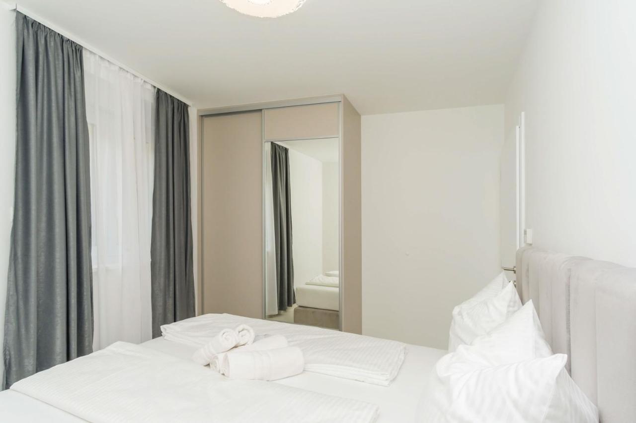 Apartmani Simi - The Sun Crikvenica Exteriör bild