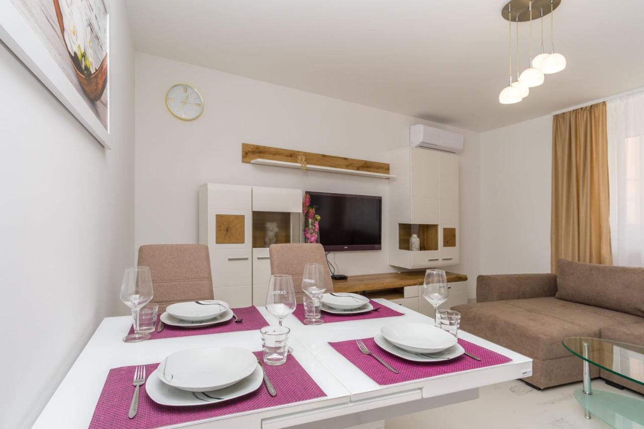 Apartmani Simi - The Sun Crikvenica Exteriör bild