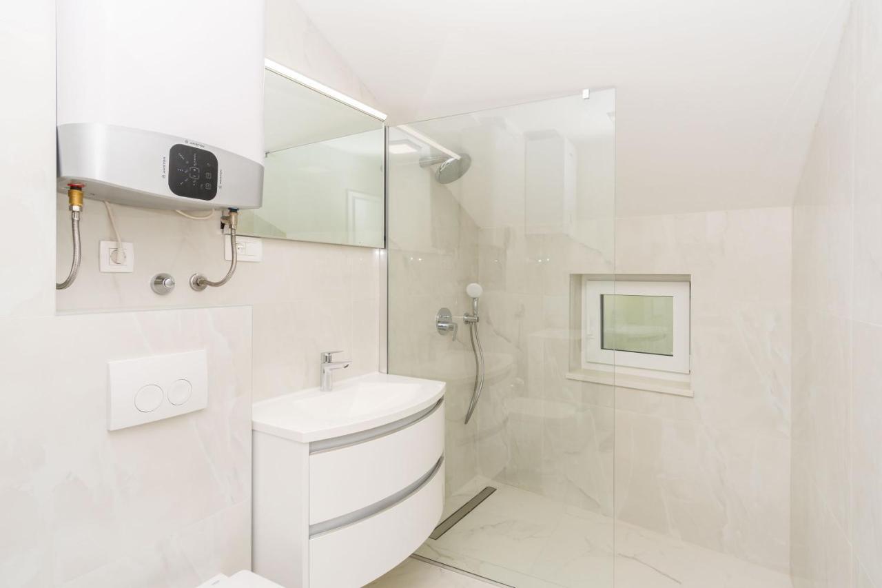 Apartmani Simi - The Sun Crikvenica Exteriör bild