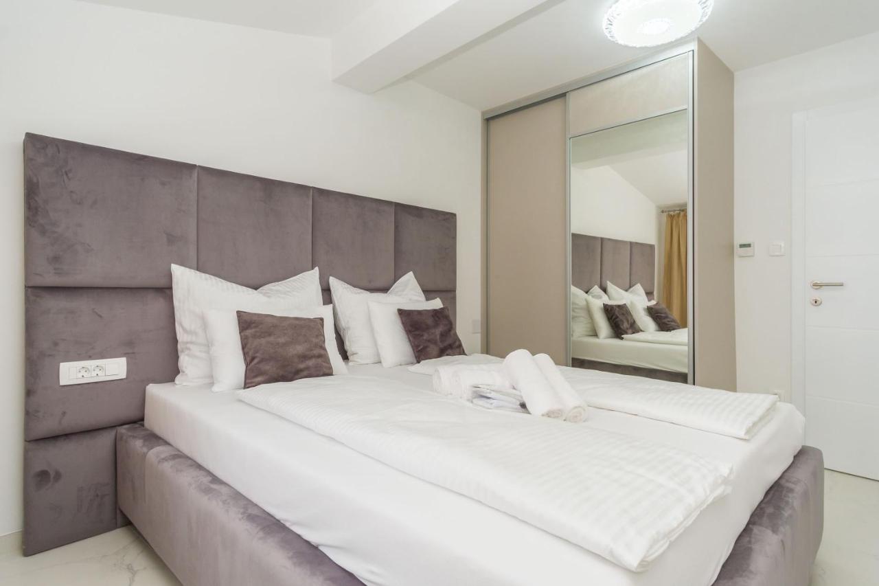 Apartmani Simi - The Sun Crikvenica Exteriör bild