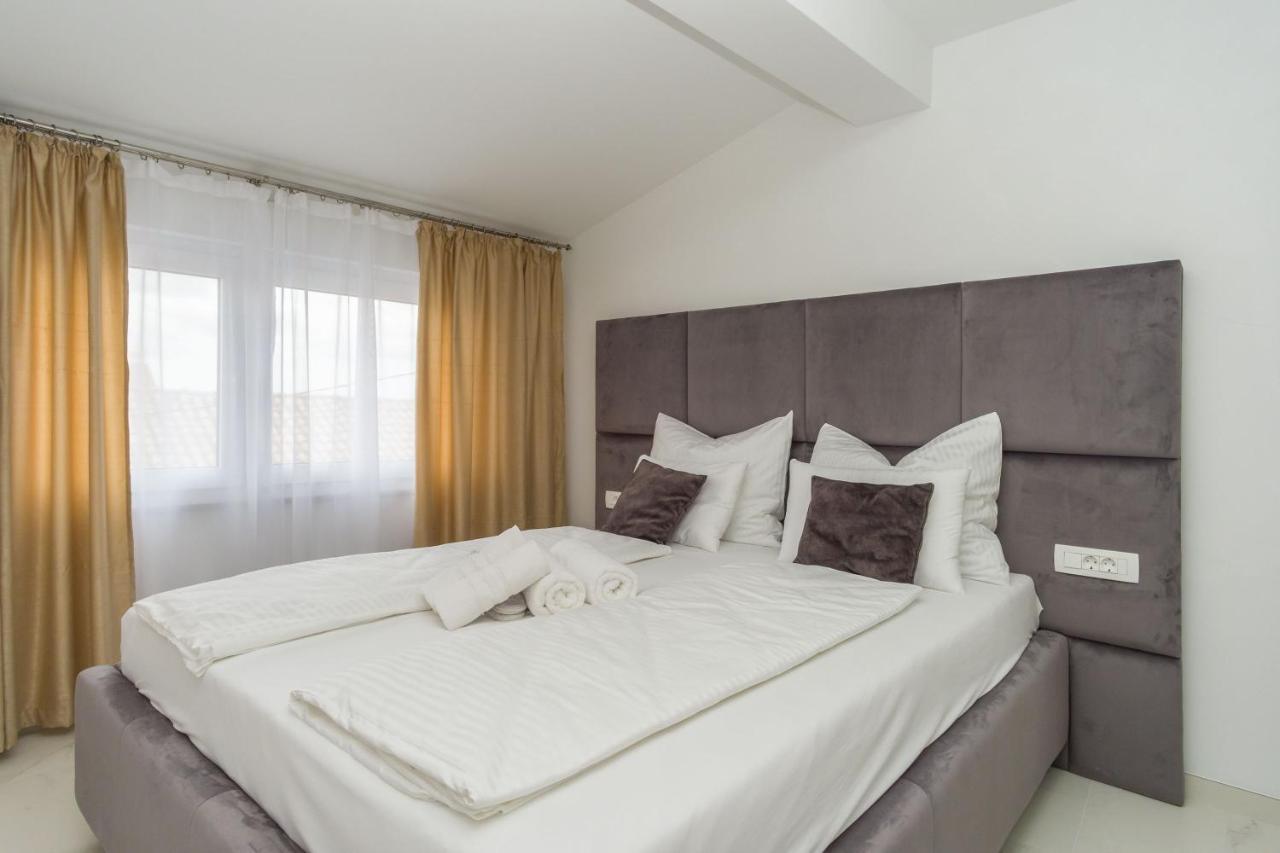 Apartmani Simi - The Sun Crikvenica Exteriör bild