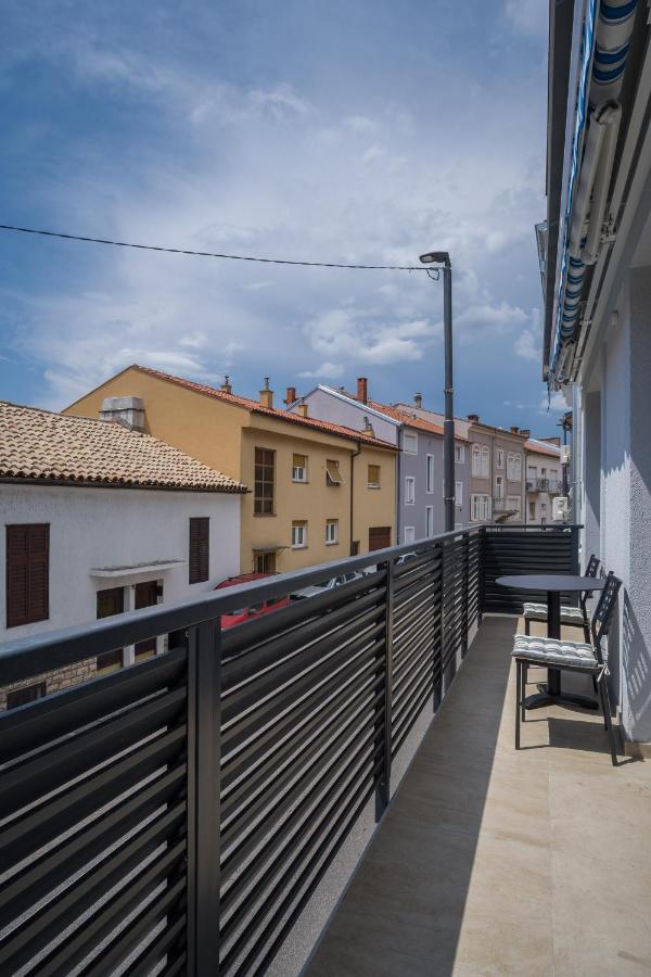 Apartmani Simi - The Sun Crikvenica Exteriör bild